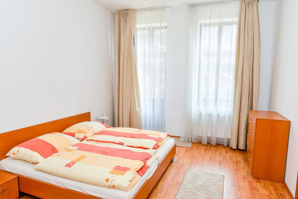 Apartment Downtown Zilina Bagian luar foto
