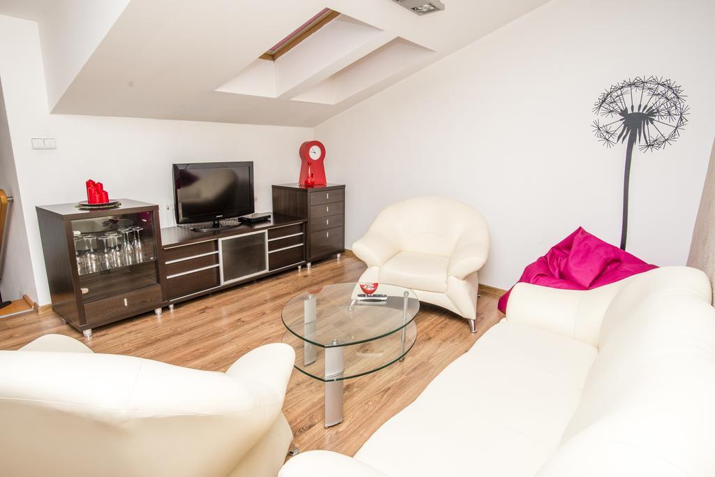 Apartment Downtown Zilina Bagian luar foto