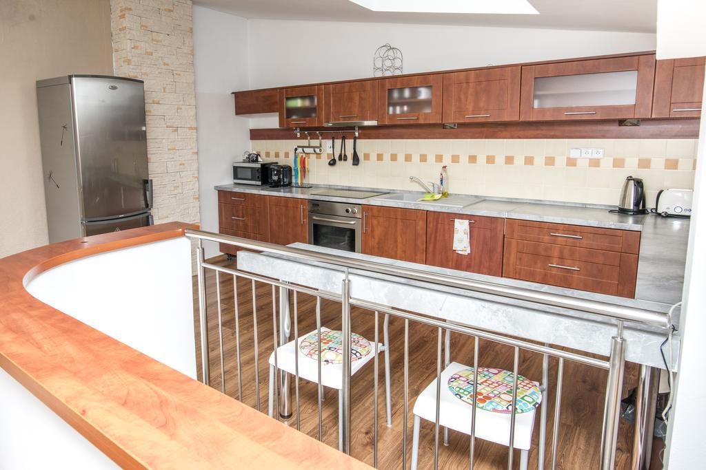 Apartment Downtown Zilina Bagian luar foto